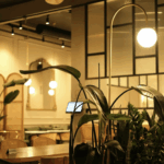 Où dîner luxe à Paris pour la Fête des Mères : 7 adresses d’exception