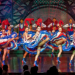 Paris :  Spectacle Moulin Rouge + Champagne 98€